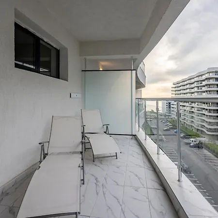 Sunshine 51b By Casa Del Mar Mamaia